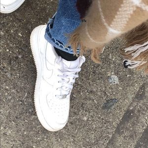 Meet your Posher, Ze